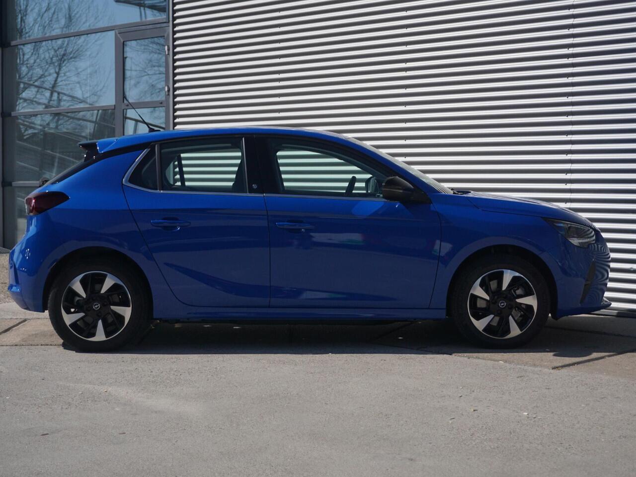 Opel e-Corsa 50kWh Elegance (Level 3) 11kW 3 fase | Navi Pro 10" scherm | Premium pakket | Winterpakket | Achteruitrijcamera | SoH 100 % |