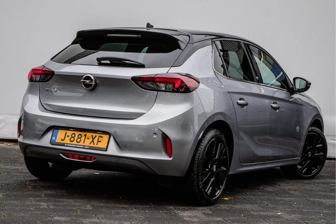 Opel e-Corsa Elegance 50 kWh Navigatie/ Camera/ Carplay/ Blindspot/ Pdc v+a/ 17" Lmv/ Dab