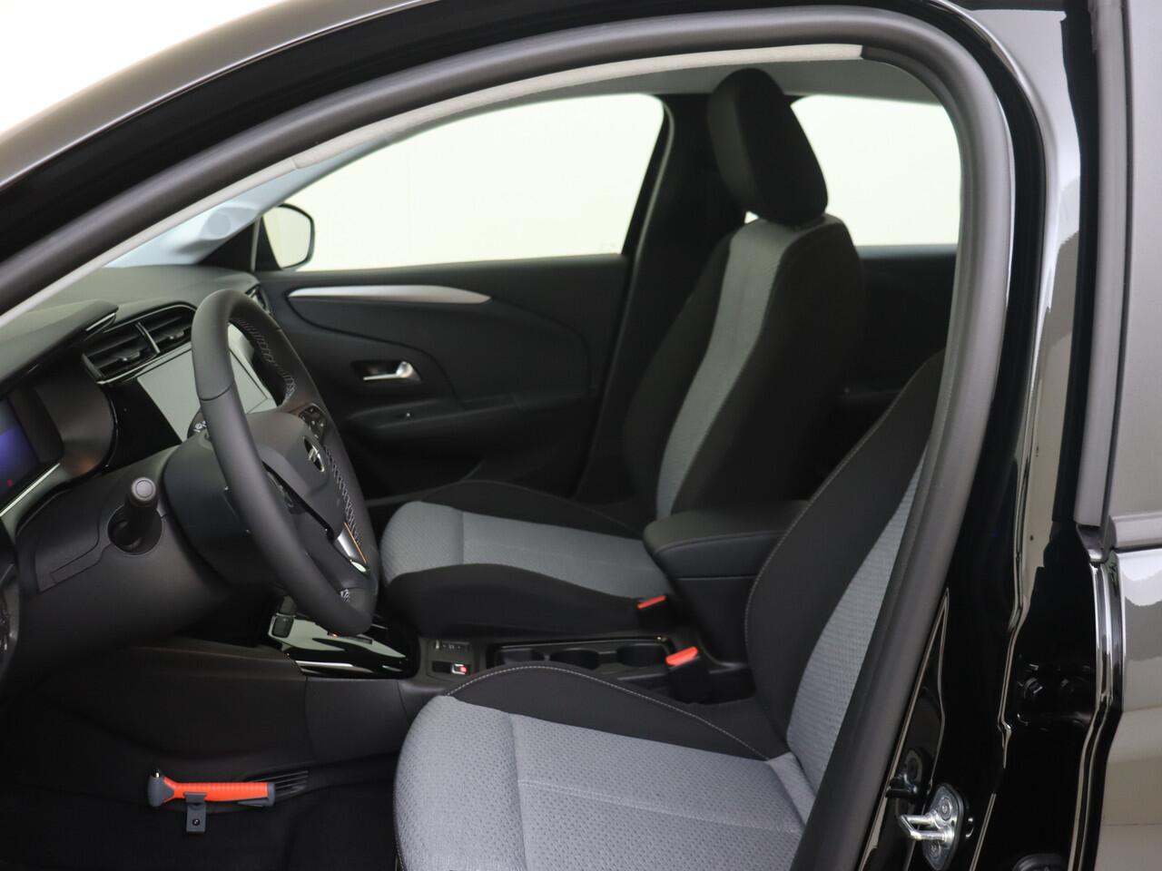 Opel e-Corsa Electric Long Range Edition 51 kWh | Stoelverwarming | Connected services | Parkeersensoren |