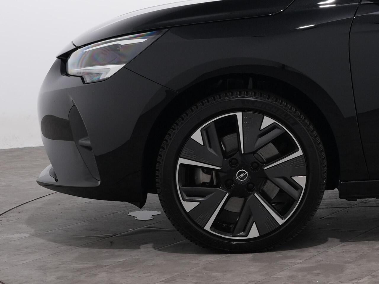 Opel e-Corsa LEVEL 3 50 KWH 3-FASE | Navi | Winterpakket | Clima | Privacy Glass