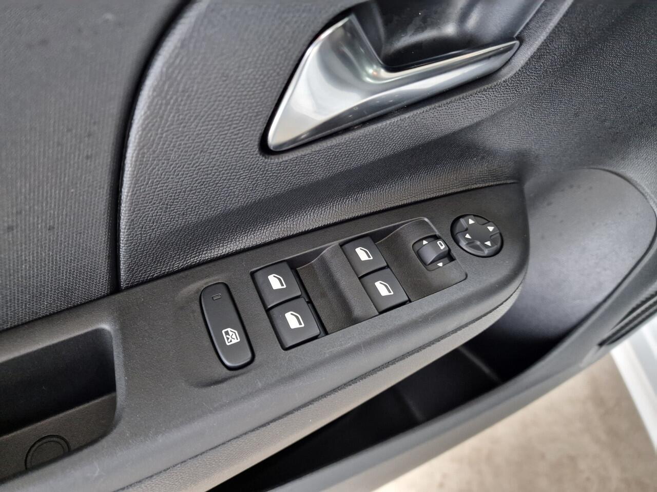 Opel e-Corsa Electric Edition 50 kWh | FACELIFT | Apple carplay | PDC