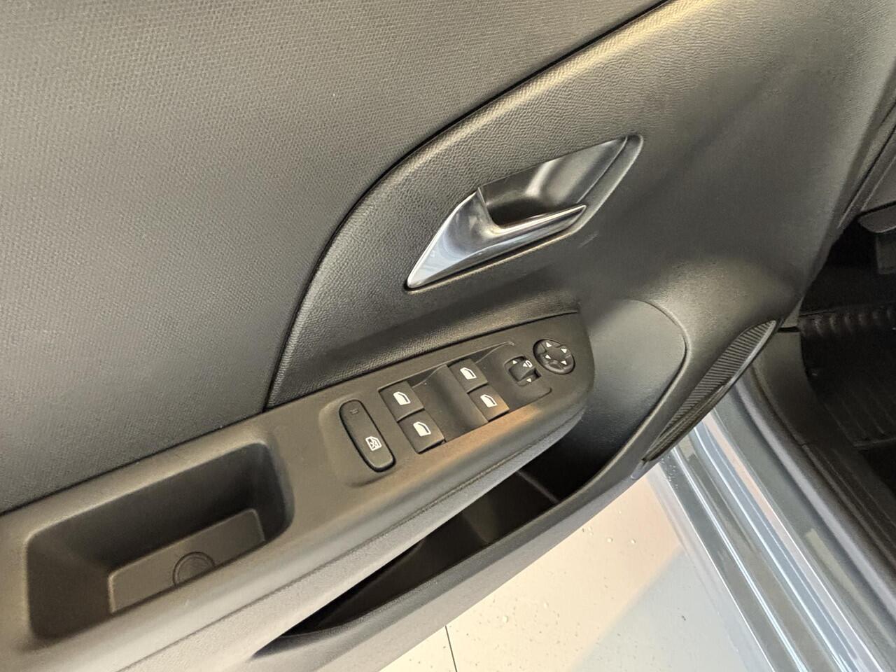 Opel e-Corsa Electric Long Range Business Edition 51 kWh Android auto / Apple Carplay | Achteruitrijcamera | Parkeersensoren