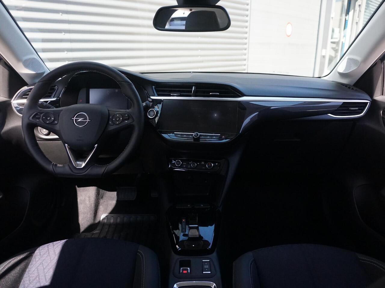 Opel e-Corsa 50kWh Elegance (Level 3) 11kW 3 fase | Navi Pro 10" scherm | Premium pakket | Winterpakket | Achteruitrijcamera | SoH 100 % |