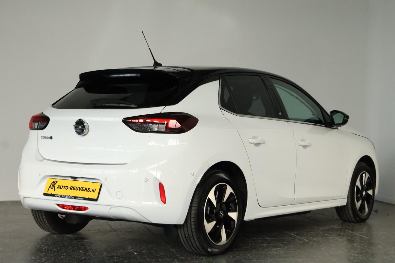 Opel e-Corsa Elegance 50 kWh / LED / CarPlay / Clima / Camera