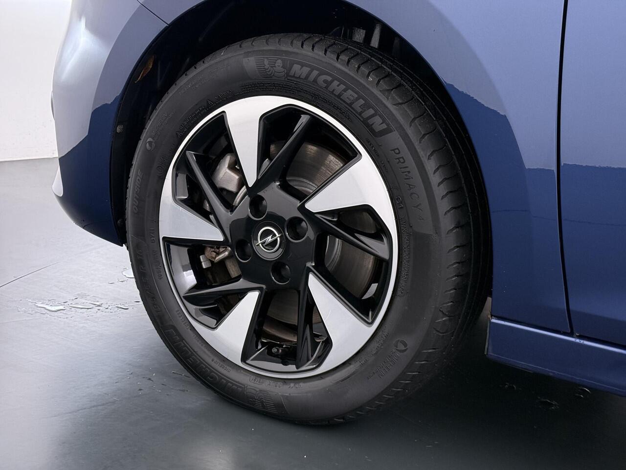 Opel e-Corsa Electric Elegance 50 kWh 3 FASE | SOH 93% | STOELVERWARMING | WARMTEPOMP | DEALER ONDERHOUDEN | RIJKLAARPRIJS |CAMERA | DODE HOEK| LEKKER COMPLEET|