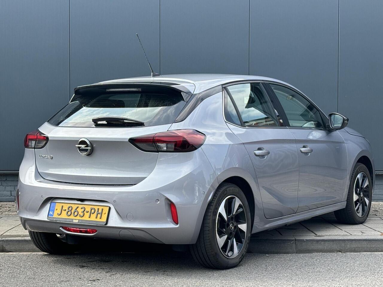 Opel e-Corsa Elegance EV 3-FASEN 50kWh 136pk | 11KW BOORDLADER | PREMIUM PACK | 180° CAMERA+SENSOREN | NAVI PRO 10" | ISOFIX | DODEHOEKBEW. | DAB+ |