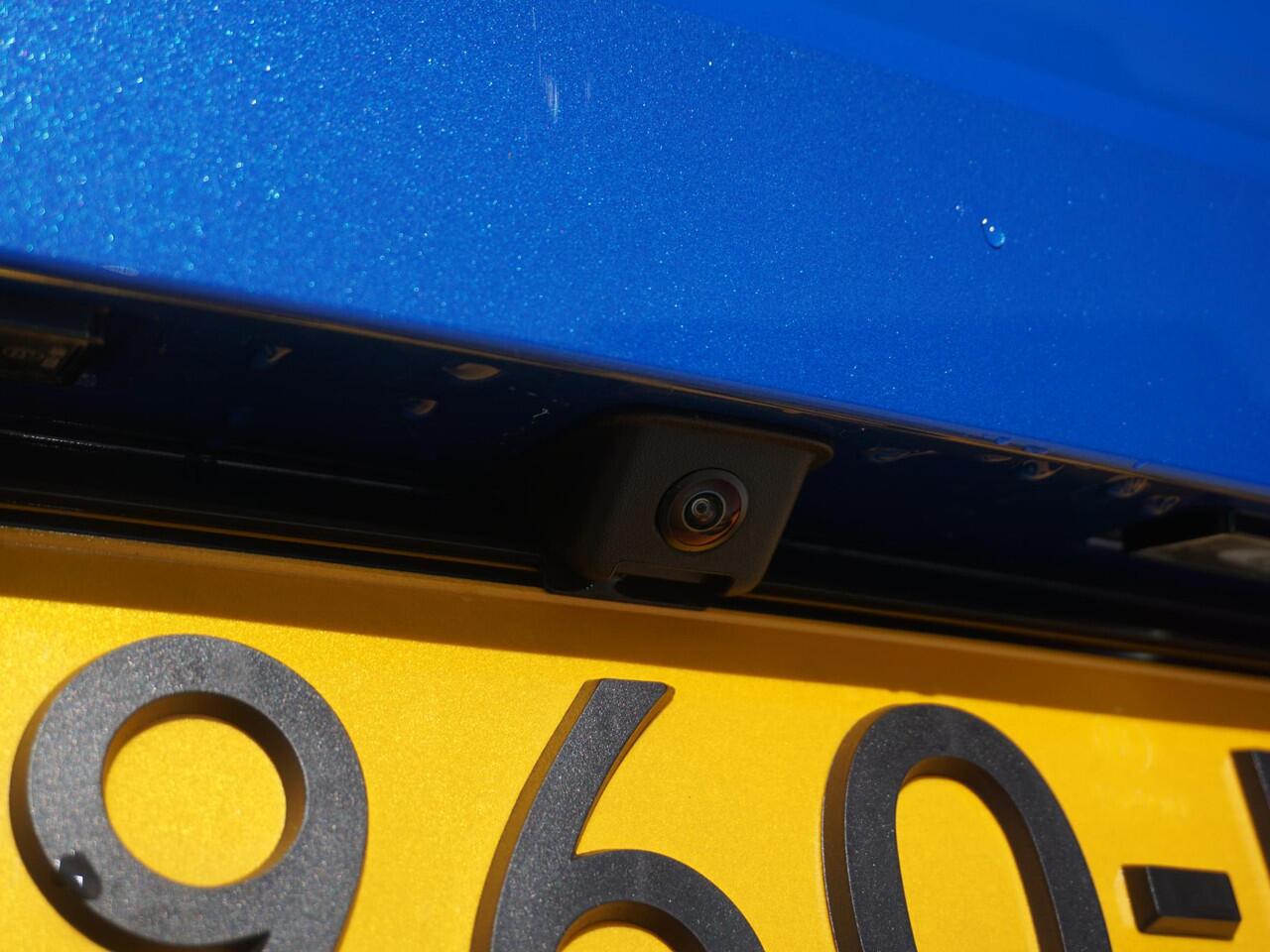 Opel e-Corsa 50kWh Elegance (Level 3) 11kW 3 fase | Navi Pro 10" scherm | Premium pakket | Winterpakket | Achteruitrijcamera | SoH 100 % |