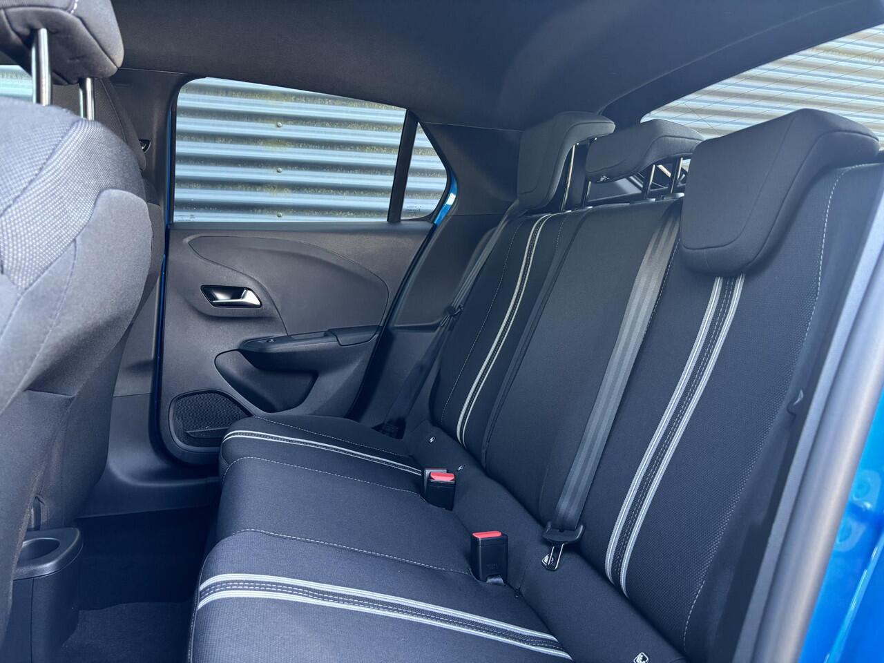 Opel e-Corsa Electric YES! LONG RANGE 51kWh 156pk | STOEL/STUURVERW. | PARKEERSENSOREN | APPLE CARPLAY / ANDROID AUTO |