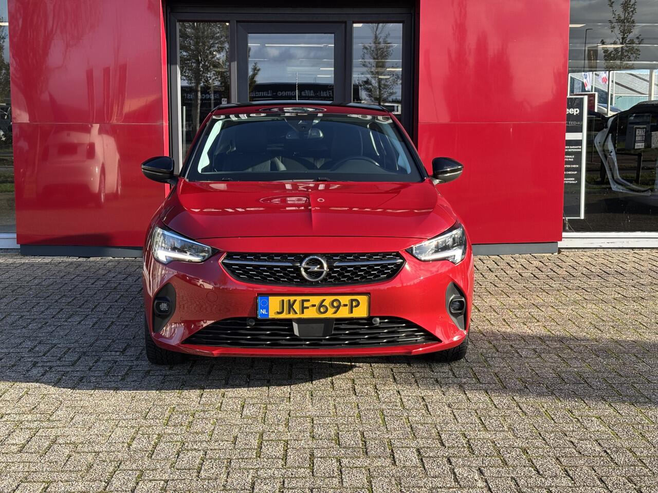 Opel e-Corsa Elegance 50 kWh | Camera | Parkeersensoren voor en achter |