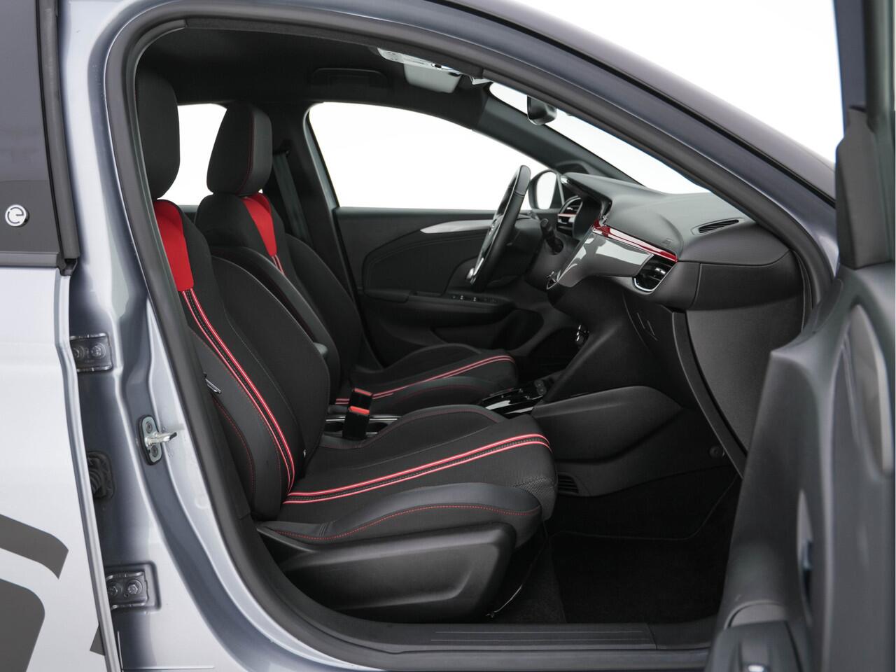 Opel e-Corsa GS-Line Bitter-Edition 50 kWh [ 3-Fase ] (INCL-BTW) Aut.* HEATPUMP | LEATHER-MICROFIBRE | ADAPTIVE-CRUISE | CARPLAY | CCS-FASTLOADER | FULL-LED | HEATED-SPORTSEATS | DAB+ | ECC | LANE-ASSIST | CAMERA | PDC | DIGI-COCKPIT | 17 "ALU*