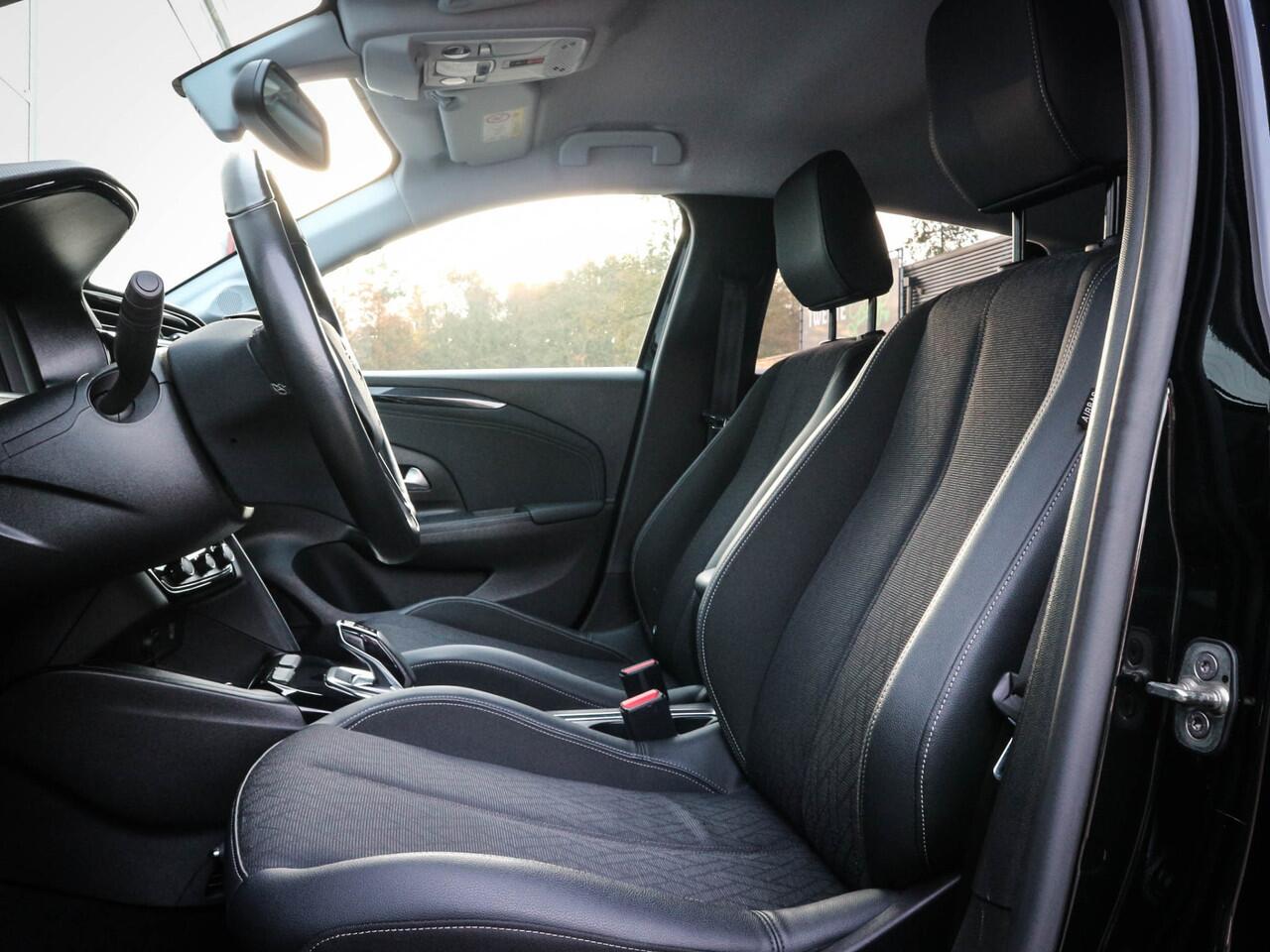 Opel e-Corsa Launch 50 kWh | Clima | Cruise | Navi | Pdc | Led | Lichtmetaal | Stoelverwarming | 3 fase lader