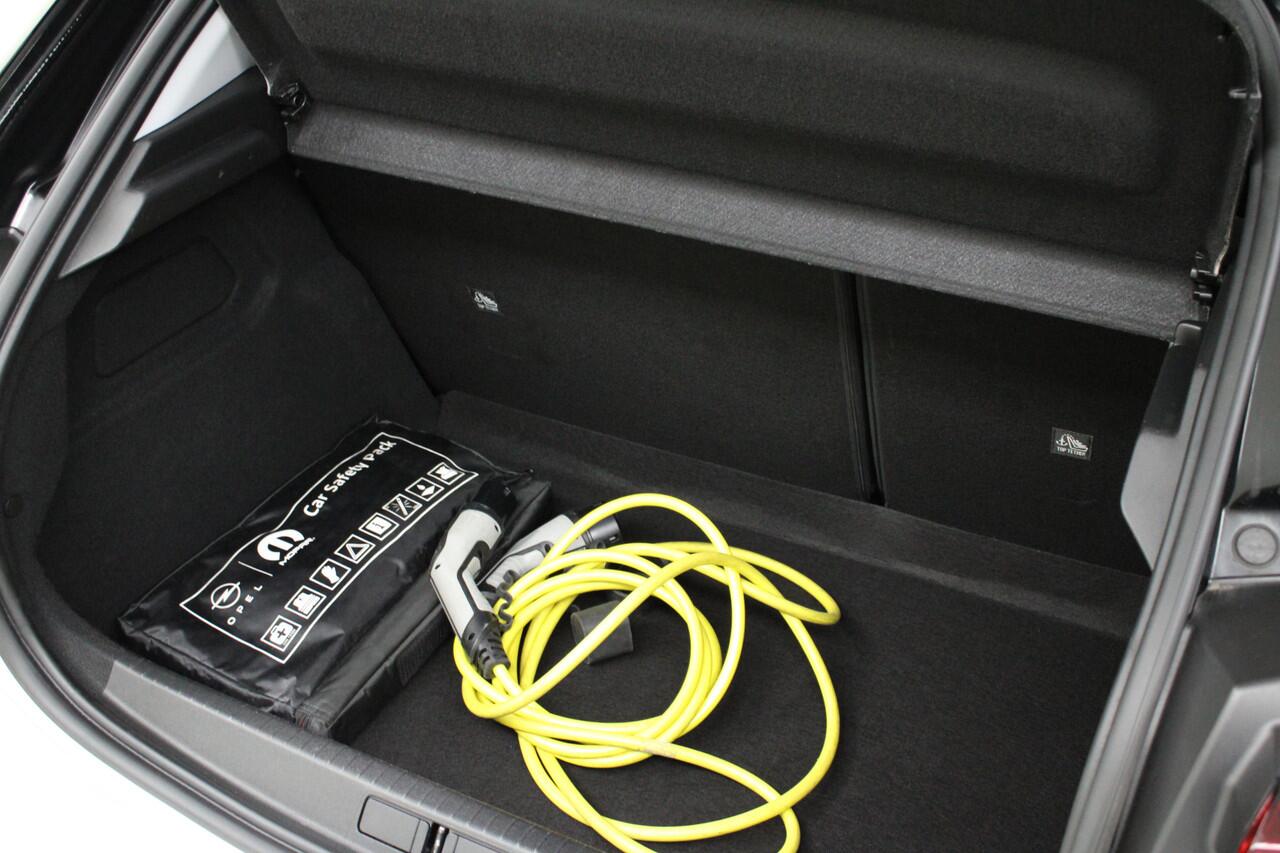 Opel e-Corsa Level 3 50 kWh | NL Auto | Navi / Climate / Start Stop / LED / Cruise