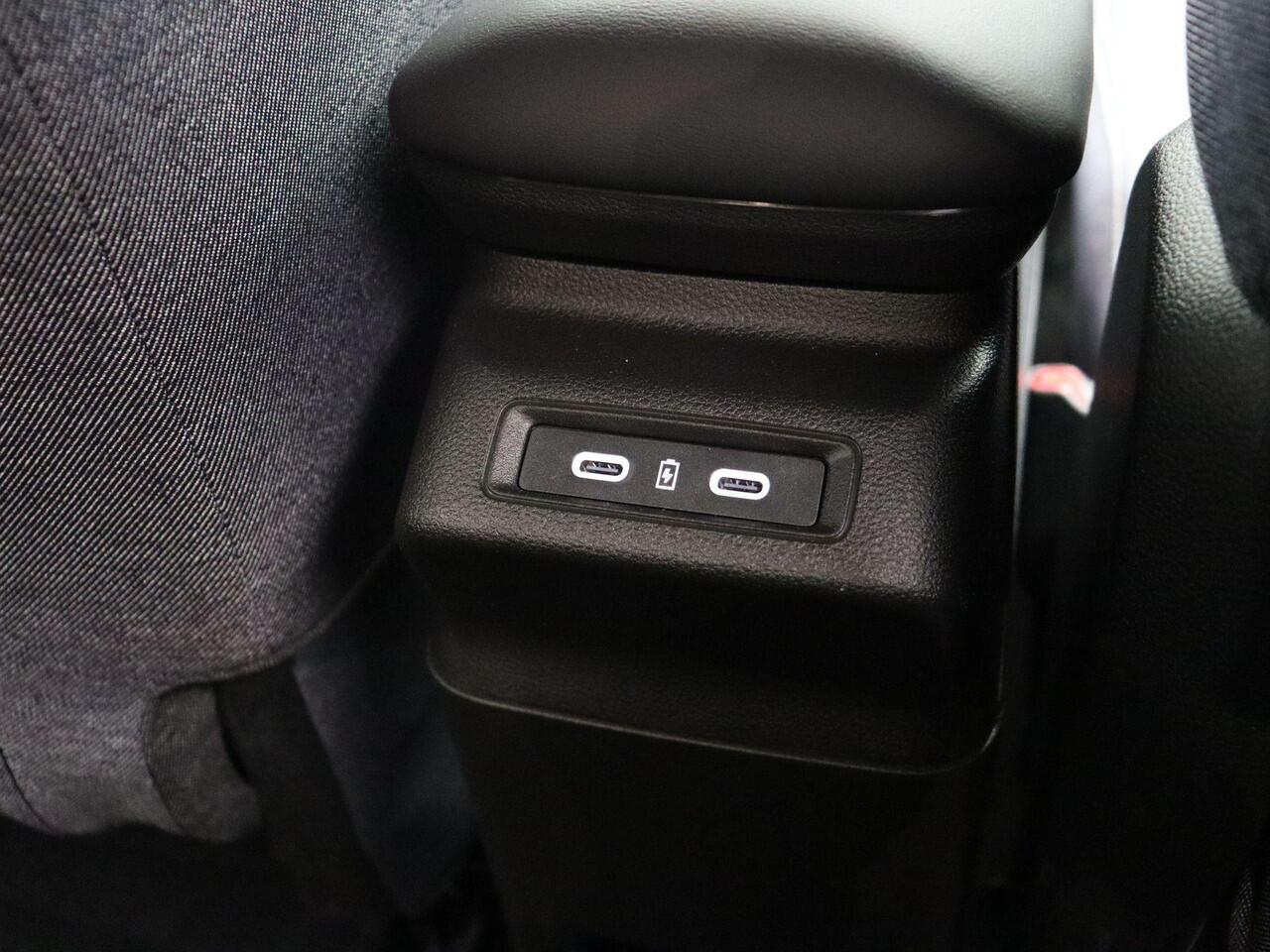 Renault 4 comfort range techno 52 kWh | Active driver assist | Stoel- en stuurwielverwarming | Elek. bedienbare achterklep |