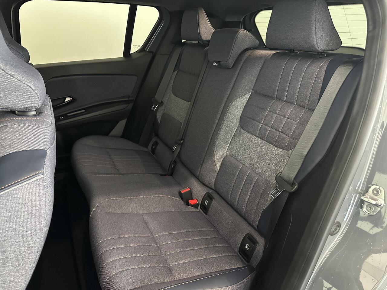 Renault 4 Comfort Range Techno 52 kWh | Pack Winter Premium | Van: ¤ 36.159,- nu rijklaar voor: ¤ 35.159,-