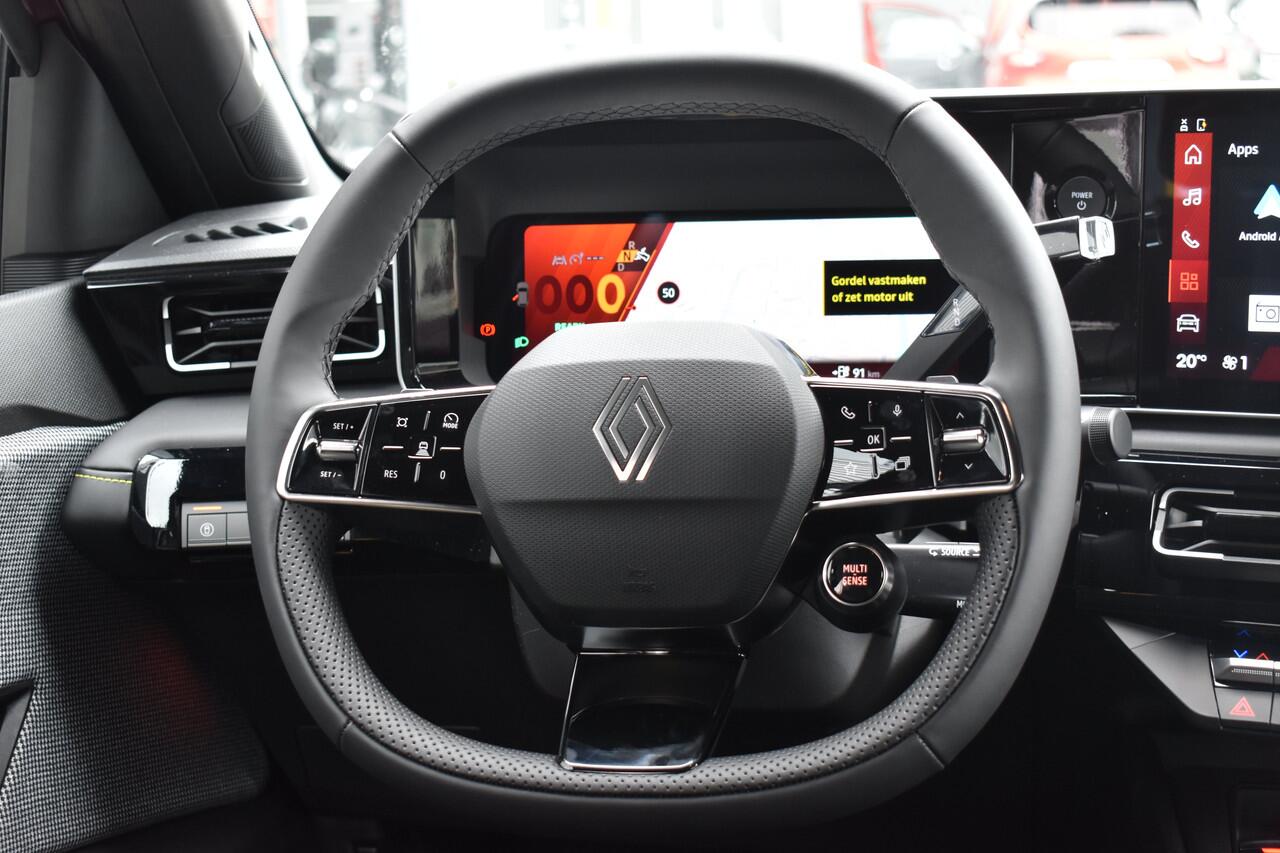 Renault 4 Iconic | Achteruitrijcamera | Elektrisch verwarmbare voorstoelen | Elektronisch geregelde airconditioning