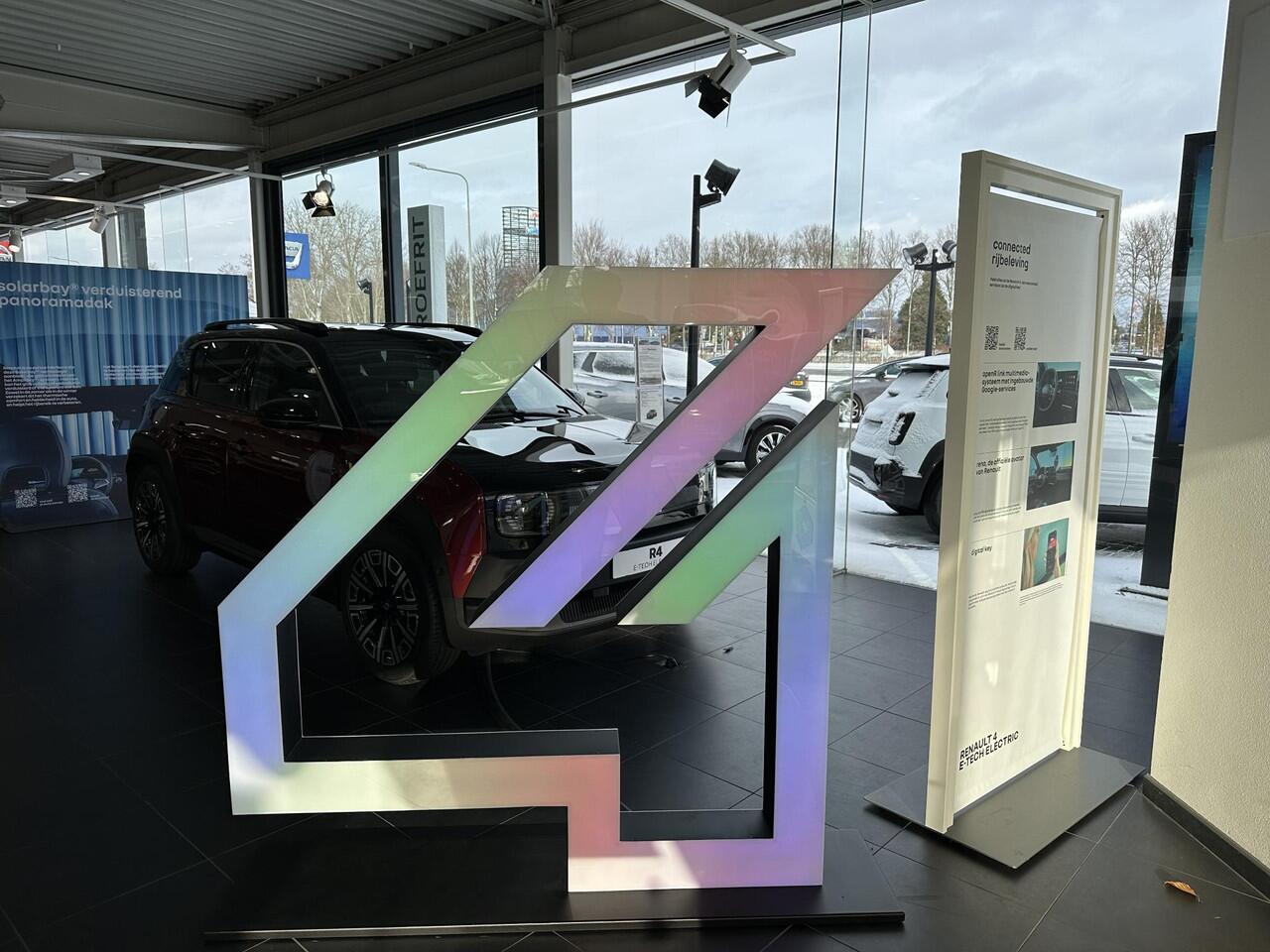 Renault 4 Iconic 150 pk Comfort Range l Meer dan ¤ 3.000 voorraadvoordeel! l Gratis 5 jaar fabrieksgarantie! l Uit voorraad leverbaar!