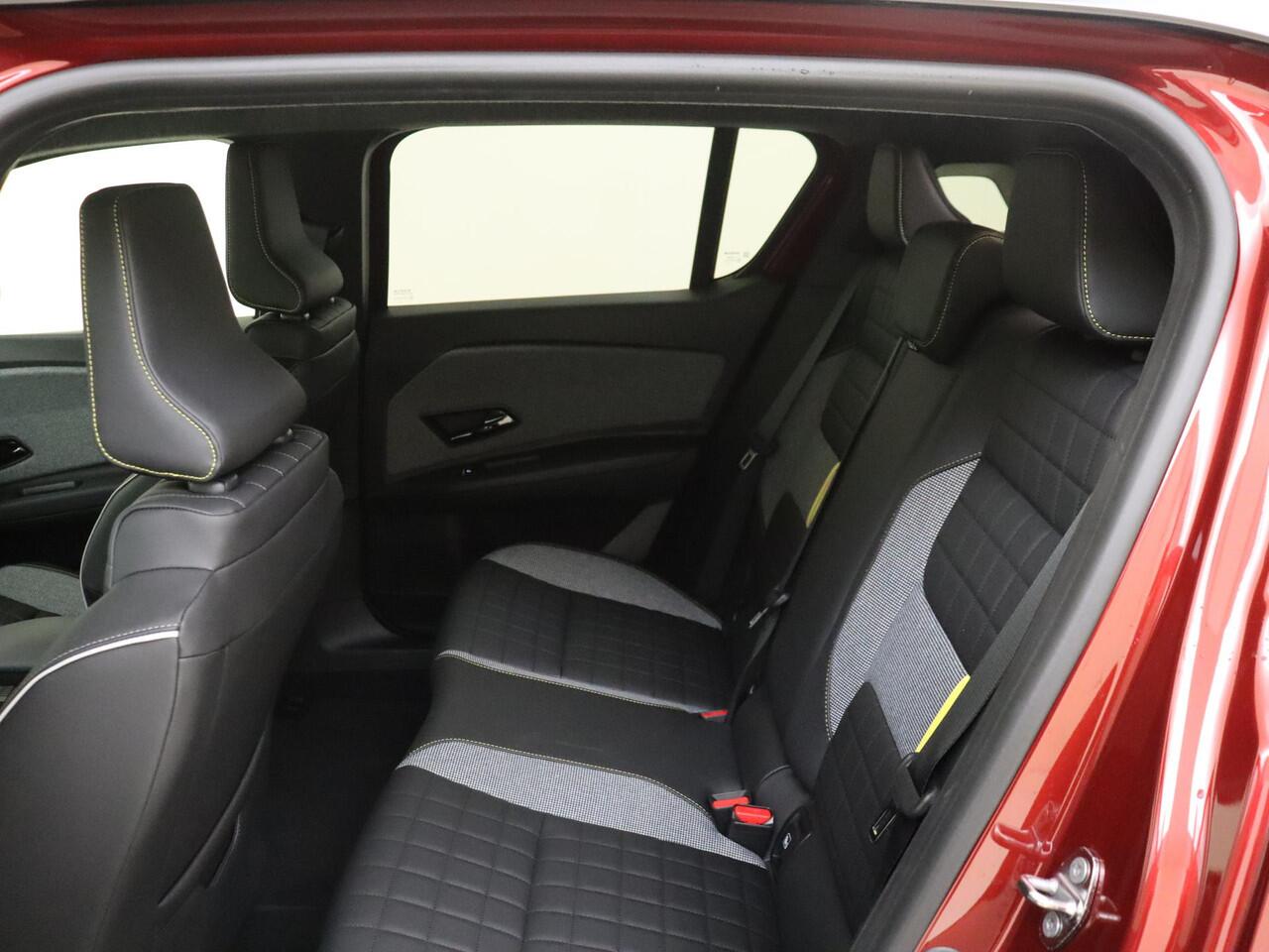 Renault 4 comfort range iconic 52 kWh |BTW |AUTOMAAT |WLTP 409 km |Navigatie | Achteruitrijcamera| Cruise & Climate Control| Stoel/Stuurverwarming | Privacy Glass |