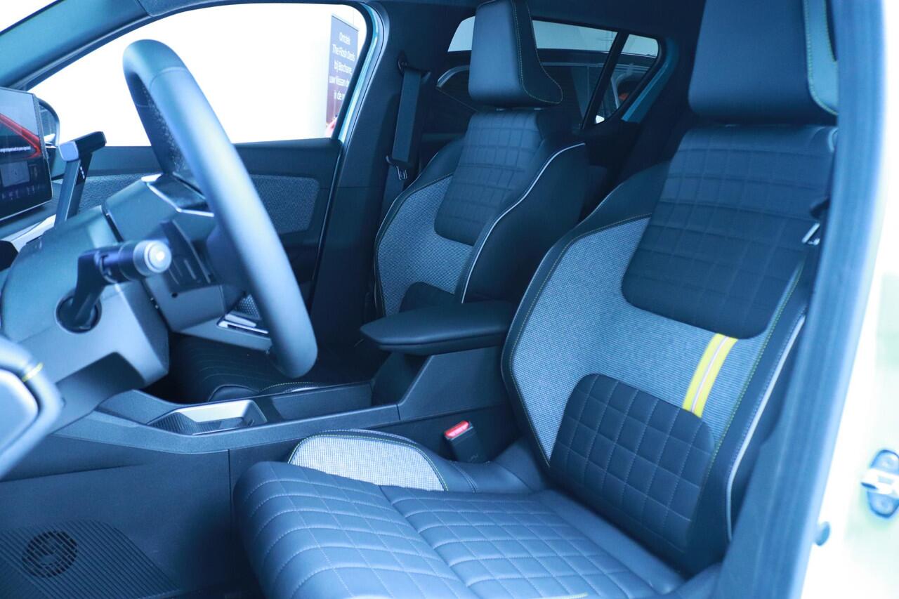 Renault 4 comfort range iconic 52 kWh | Harman/Kardon | Adaptieve Cruise Control | Elektrisch Bedienbare Achterklep