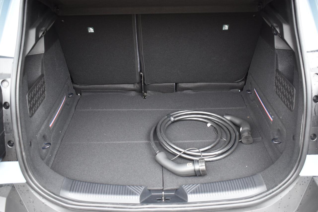 Renault 4 Techno | Achteruitrijcamera | Elektronisch geregelde airconditioning | Full LED koplampen