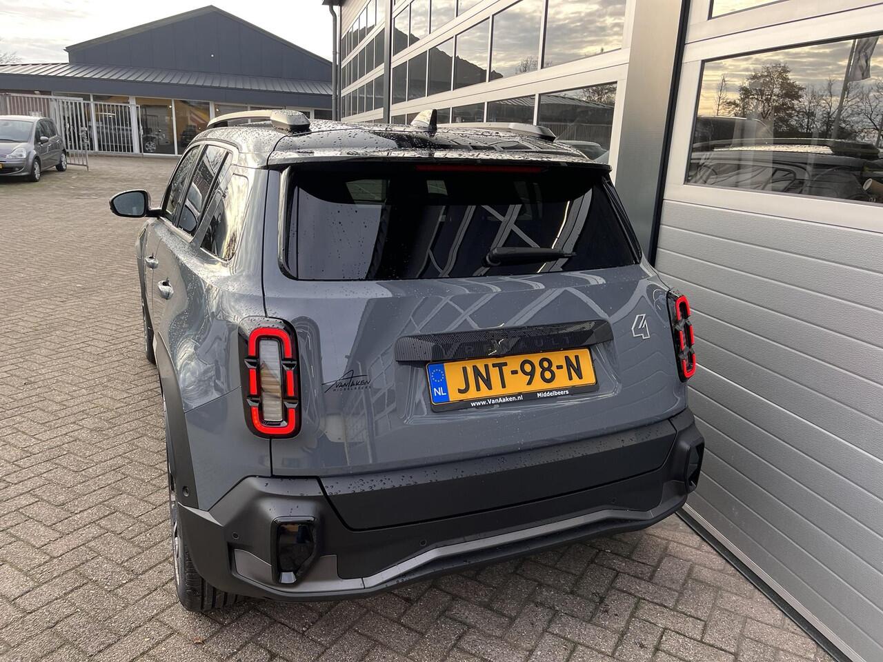 Renault 4 comfort range iconic 52 kWh