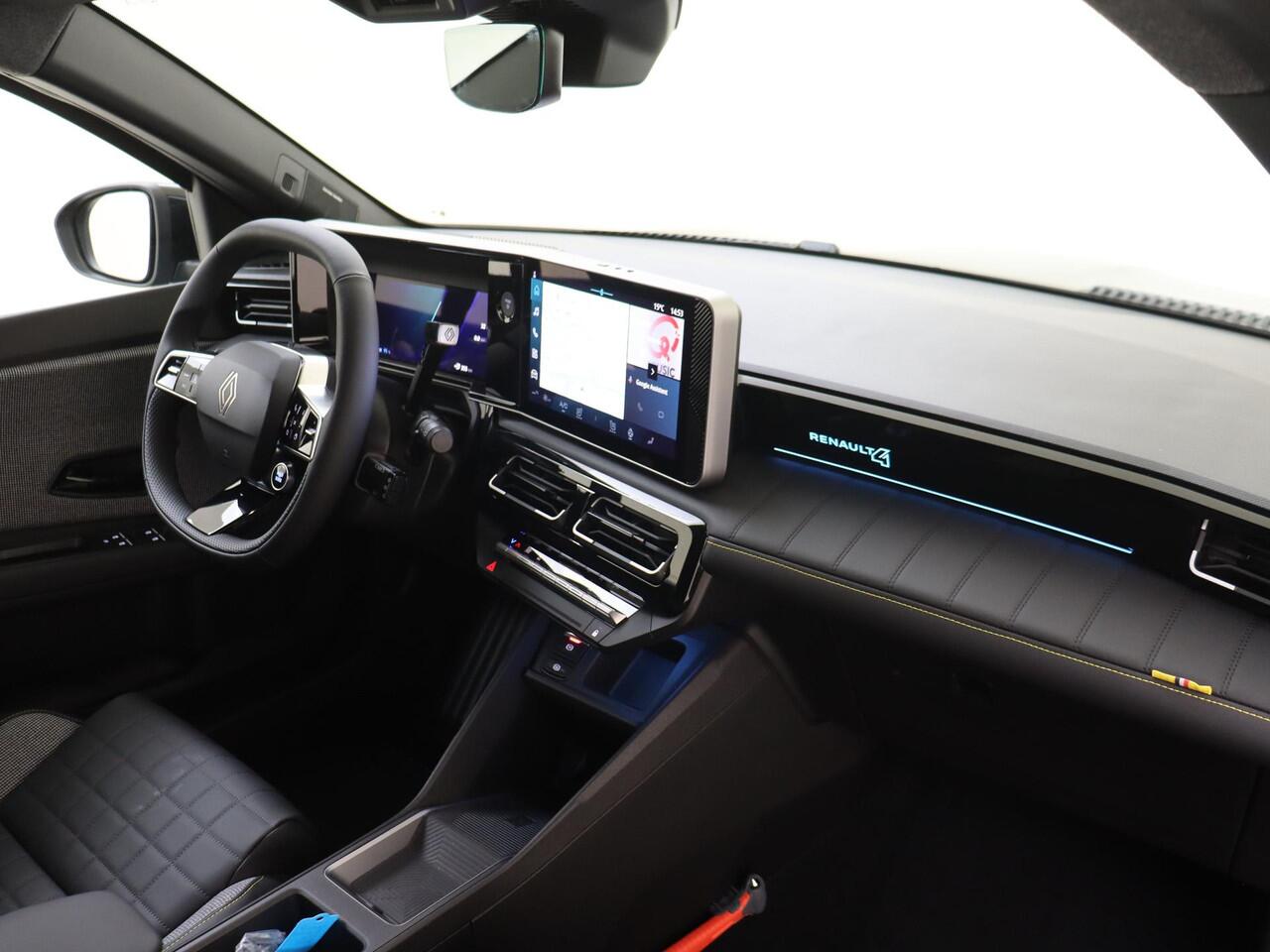 Renault 4 comfort range iconic 52 kWh 150PK | Harman Kardon | Pack Advanced Driving Assist | Achteruitrijcamera | Stoel- en Stuurverwarming | Apple CarPlay & Android Auto