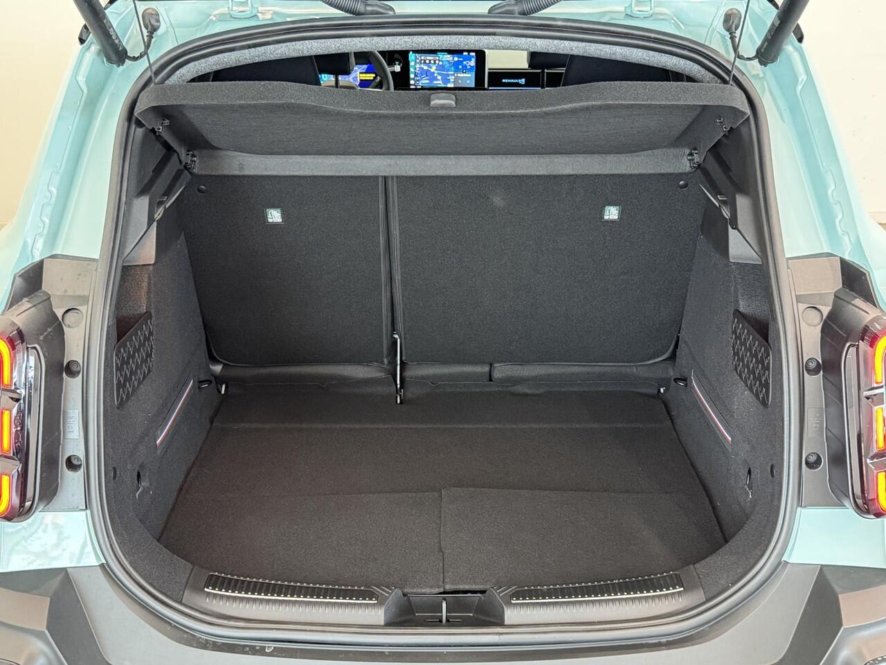 Renault 4 Comfort Range Iconic 52 kWh | Pack Advanced Driving Assist | Adapter V2L, energie naar extern apparaat | Demo |