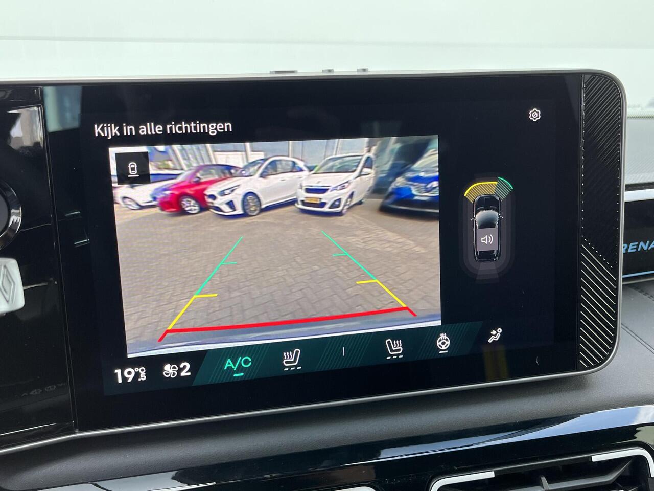 Renault 4 comfort range iconic 52 kWh | Nieuwe auto! | Pack advanced driving assist | Harman/Kardon Sound!