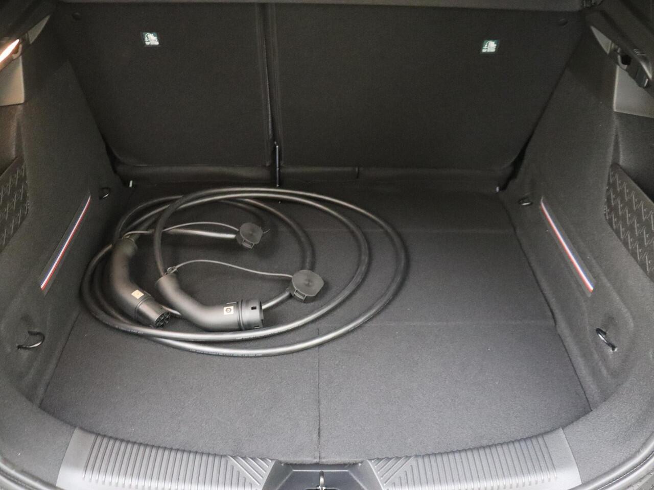 Renault 4 comfort range iconic 52 kWh | Navi / Airco / Camera / Pack Winter