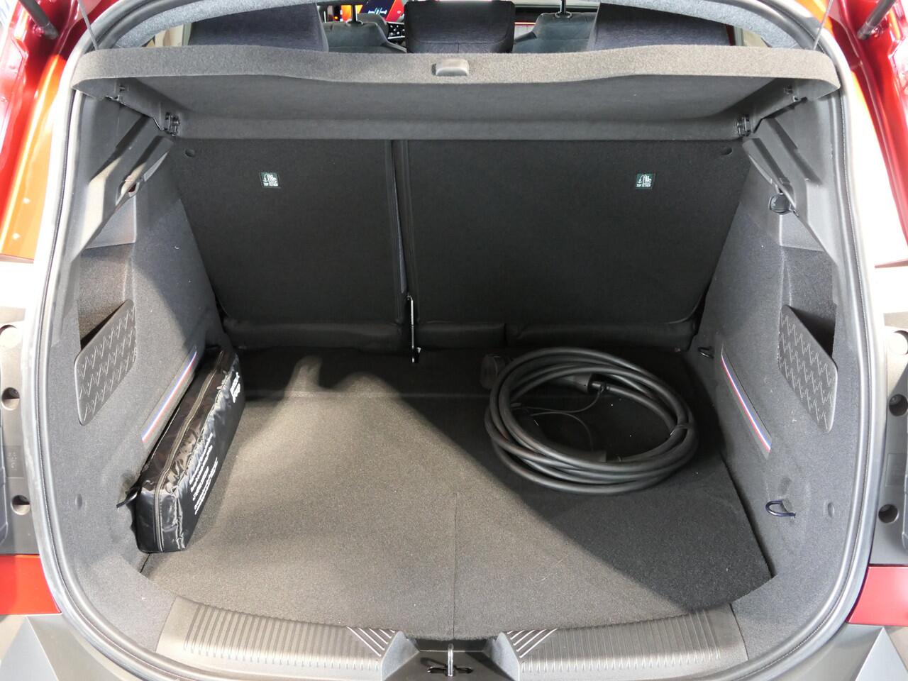 Renault 4 comfort range techno 52 kWh - Occasion Lease vanaf ¤559 p/m - *DEMO* - One Pedal - Stoel/Stuurverwarming - Camera