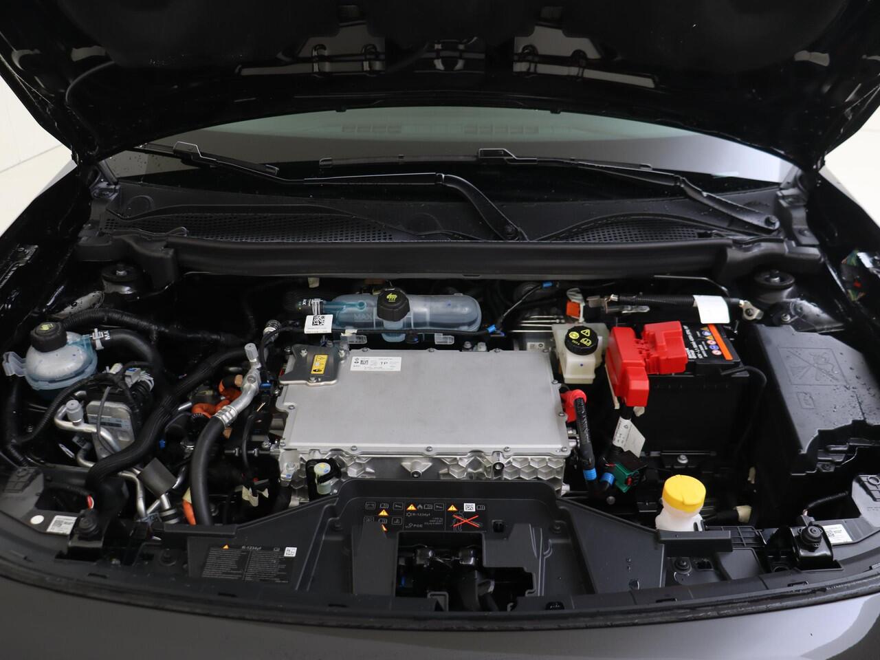 Renault 4 comfort range iconic 52 kWh | Harman Kardon audio | LM velgen | apple carplay | android auto