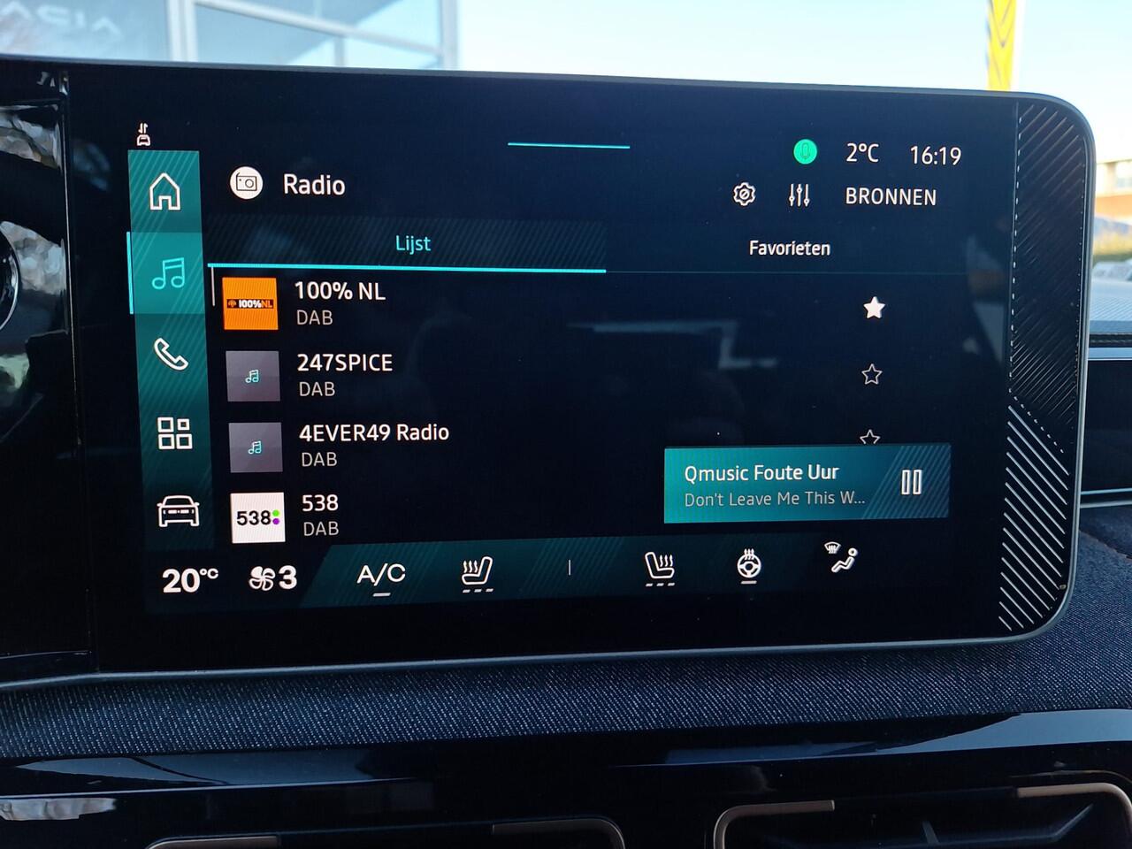Renault 4 comfort range techno 52 kWh | Navigatie | Climat Control | Electrische achterklep | Adaptive Cruise | DEMONSTRATIE AUTO, VRAAG NAAR BESCHIKBAARHEID |
