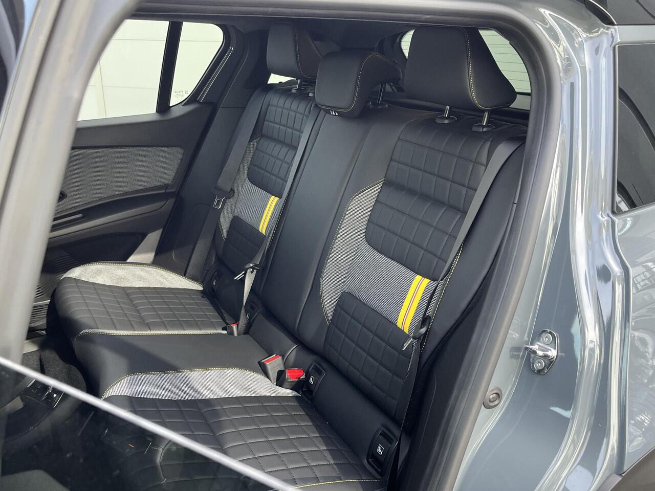 Renault 4 comfort range iconic 52 kWh | Nieuwe auto! | Pack advanced driving assist | Harman/Kardon Sound!