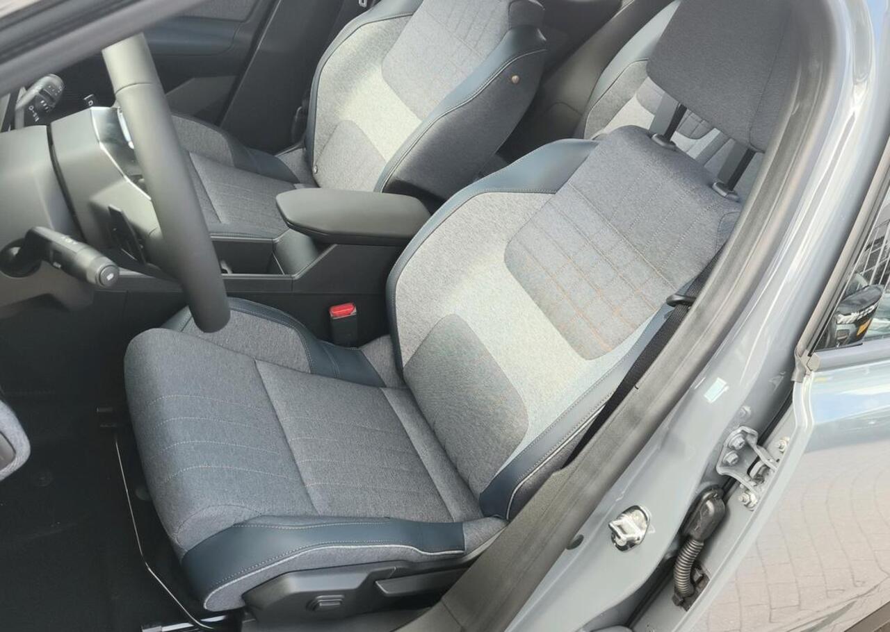 Renault 4 comfort range techno 52 kWh - 5 JAAR GARANTIE / pack winter premium / motorkap zwart