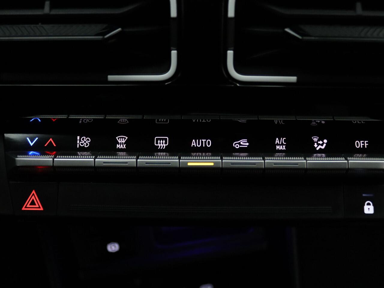 Renault 4 comfort range iconic 52 kWh Automaat Harman Kardon | Camera | Adapt. Cruise | Parkeersens. v+a | Stoel-/stuurverw.