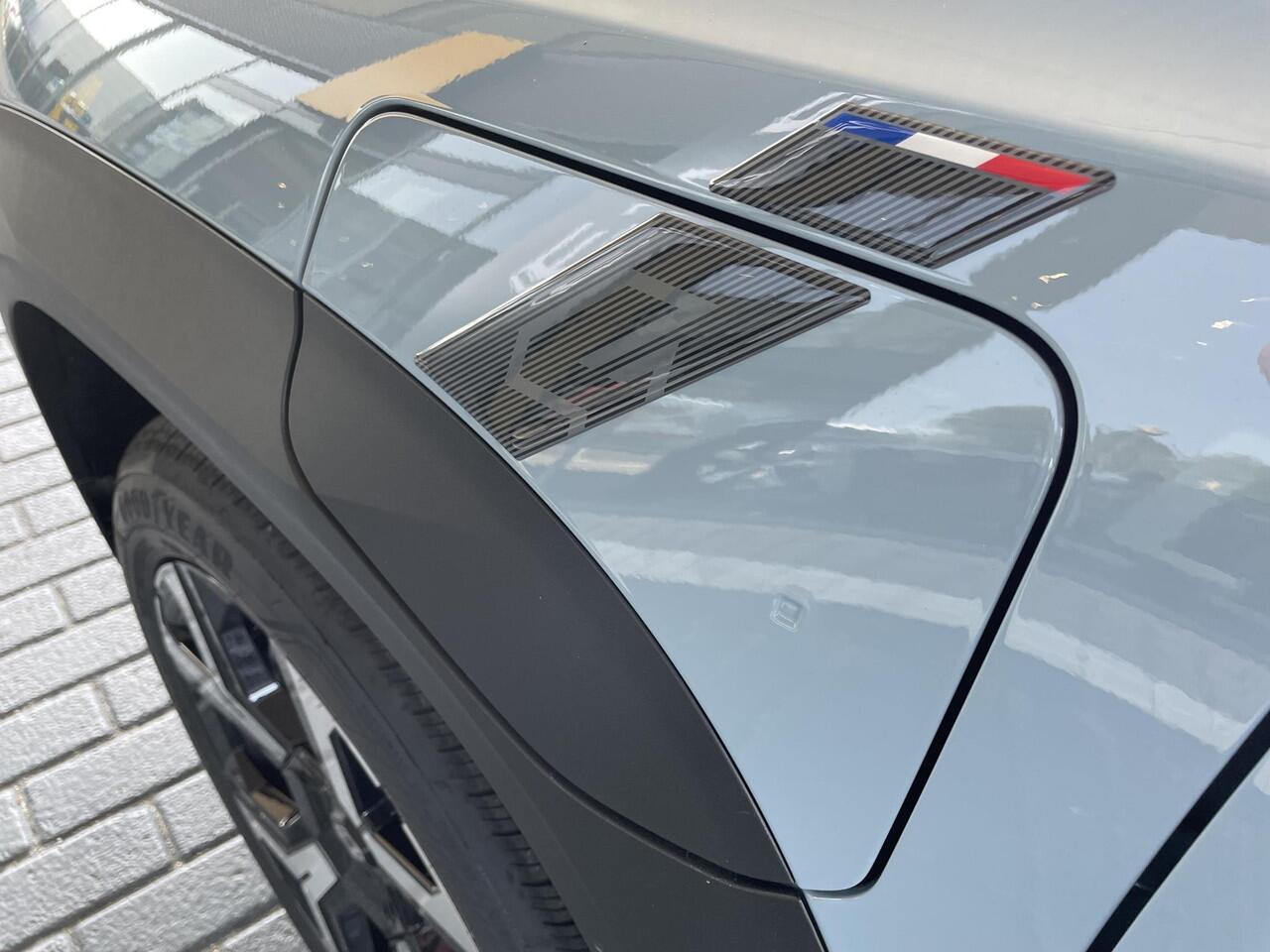 Renault 4 comfort range techno 52 kWh / Demo Hillegom / pack safety & advanced driving assist / pack winter premium / adapter V2L, energie naar extern apparaat /