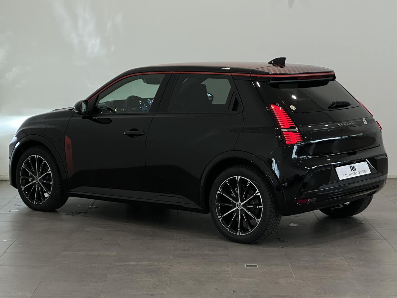 Renault 5 Urban Range Iconic Cinq 40 kWh | Harman Kardon | All season banden | Pack Safety & Advanced Driving Assist | Van: ¤ 33.959,- nu rijklaar voor: ¤ 32.459,-