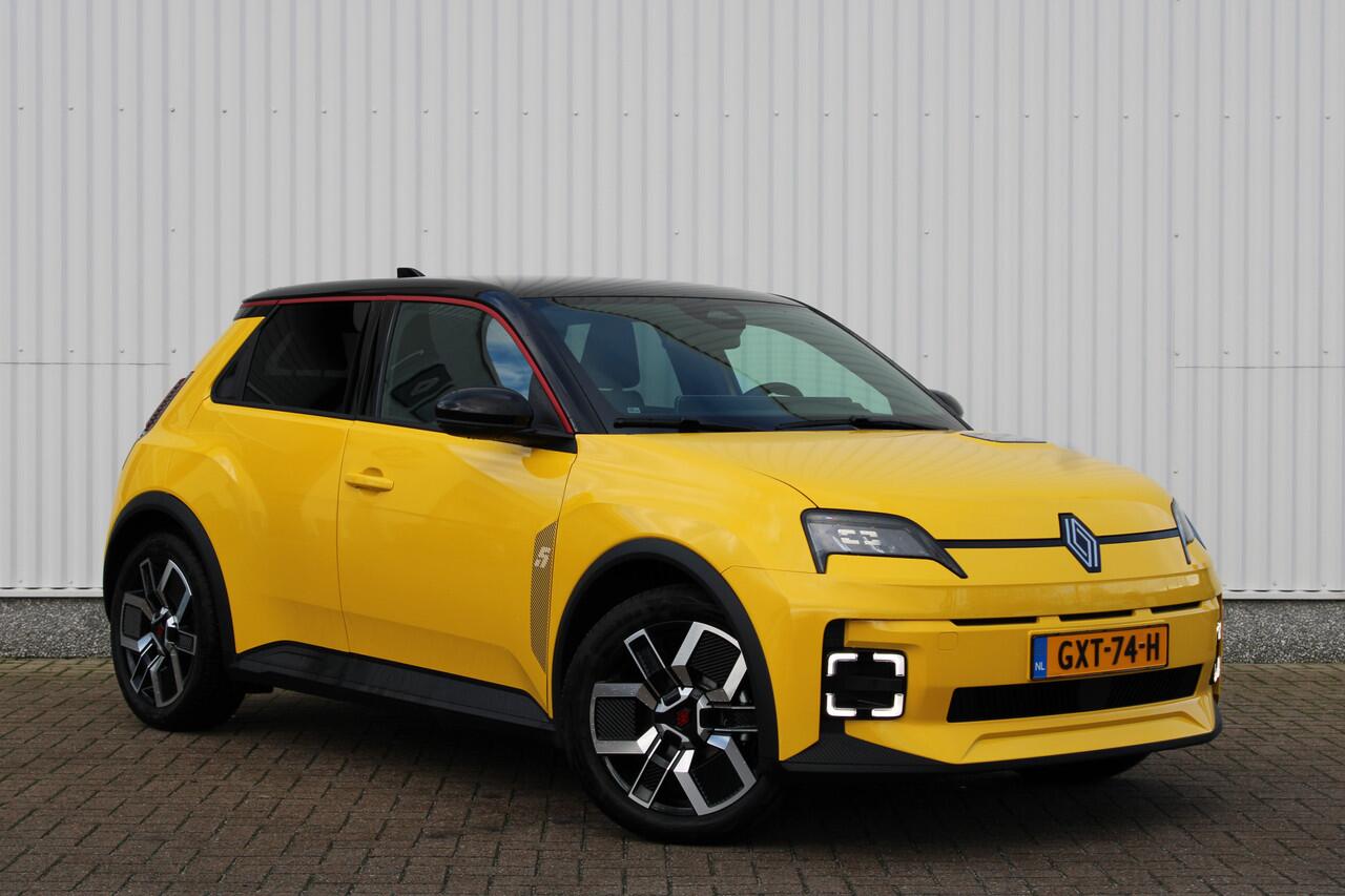Renault 5 comfort range techno 52 kWh EV UIT VOORRAAD LEVERBAAR / DIRECT RIJDEN!