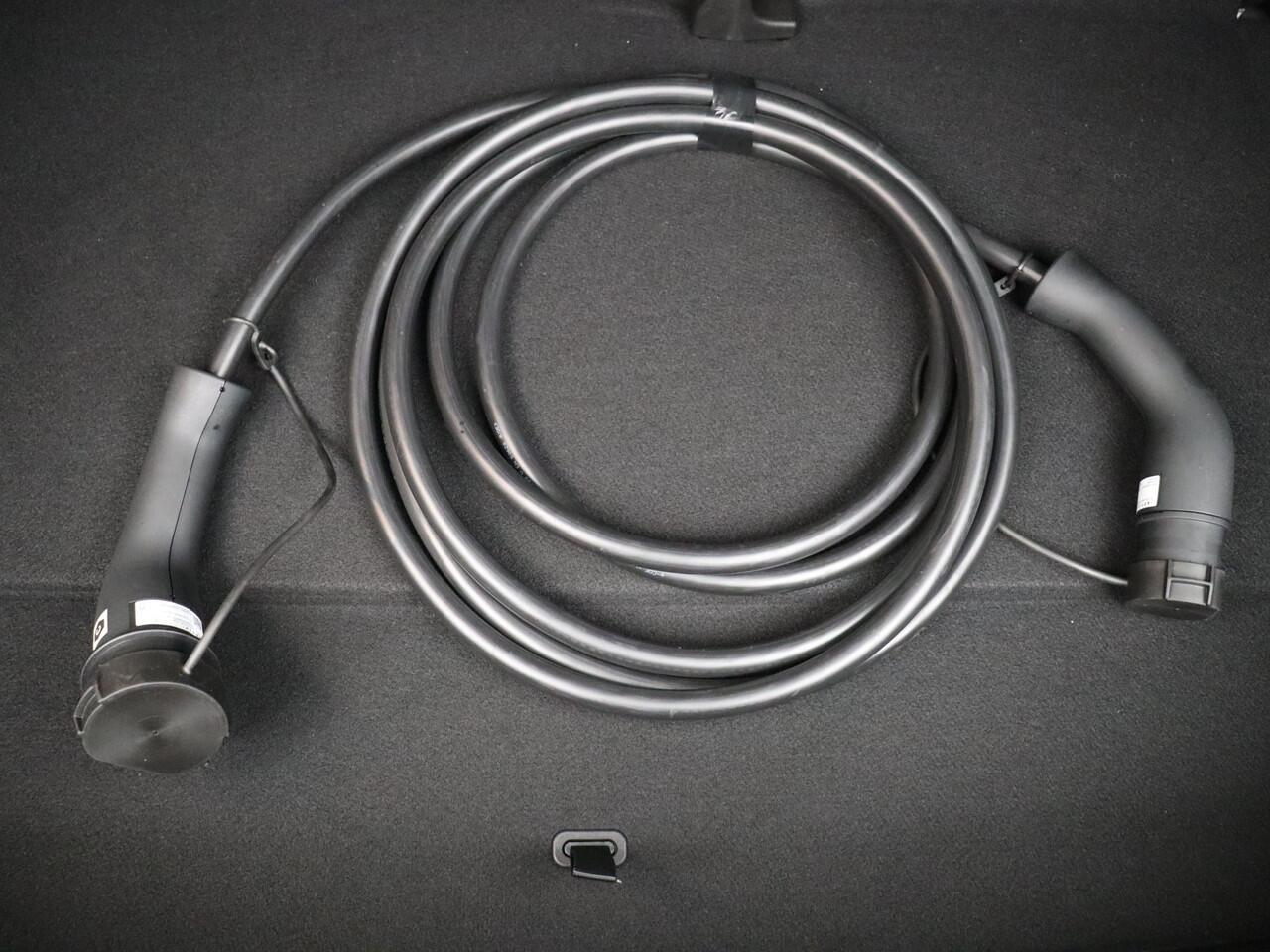 Renault 5 Techno Comfort range | Achteruitrijcamera | ISOFIX-bevestigingssysteem voor kinderzitjes op passagiersstoel en op de twee buitenste zitplaatsen achter | LED-dagrijverlichting met specifiek vormgegeven lichtsignatuur