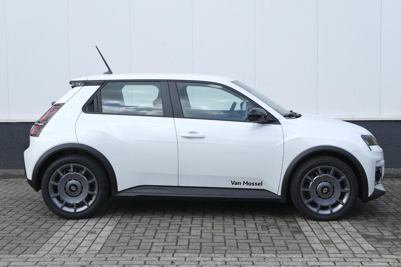 Renault 5 40kWh Urban Range Evolution 120PK | Stoelverwarming | Keyless | Apple CarPlay & Android Auto | Parkeersensoren | Climate Control