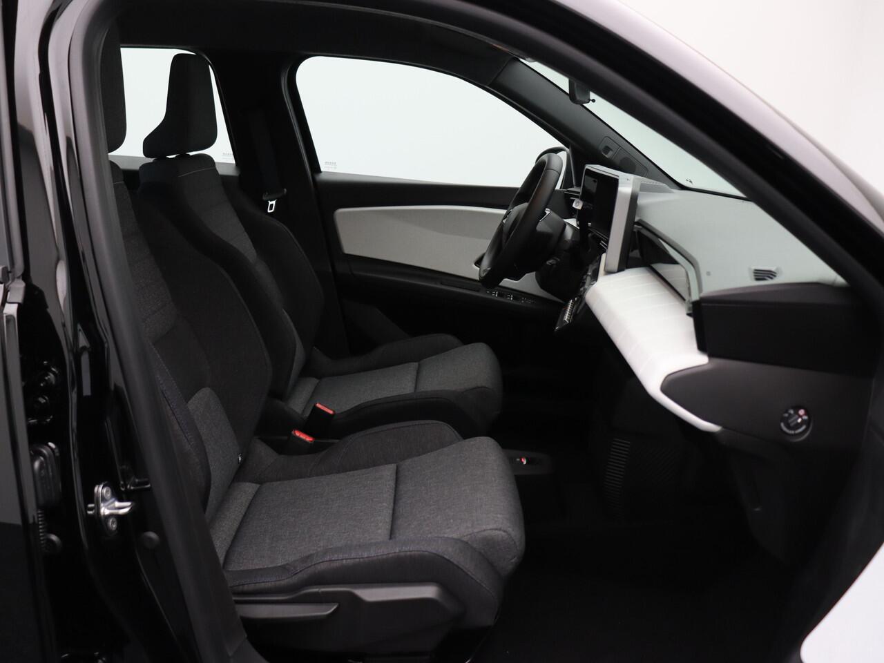 Renault 5 Evolution Urban range | Cruise control met snelheidsbegrenzer | Full LED koplampen | ISOFIX-bevestigingssysteem voor kinderzitjes op passagiersstoel en op de twee buitenste zitplaatsen achter