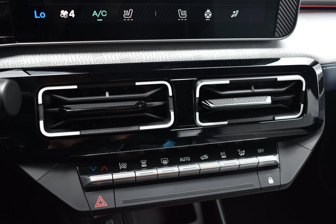 Renault 5 Roland-Garros | Achteruitrijcamera | Elektrisch verwarmbare voorstoelen | ISOFIX-bevestigingssysteem voor kinderzitjes op passagiersstoel en op de twee buitenste zitplaatsen achter