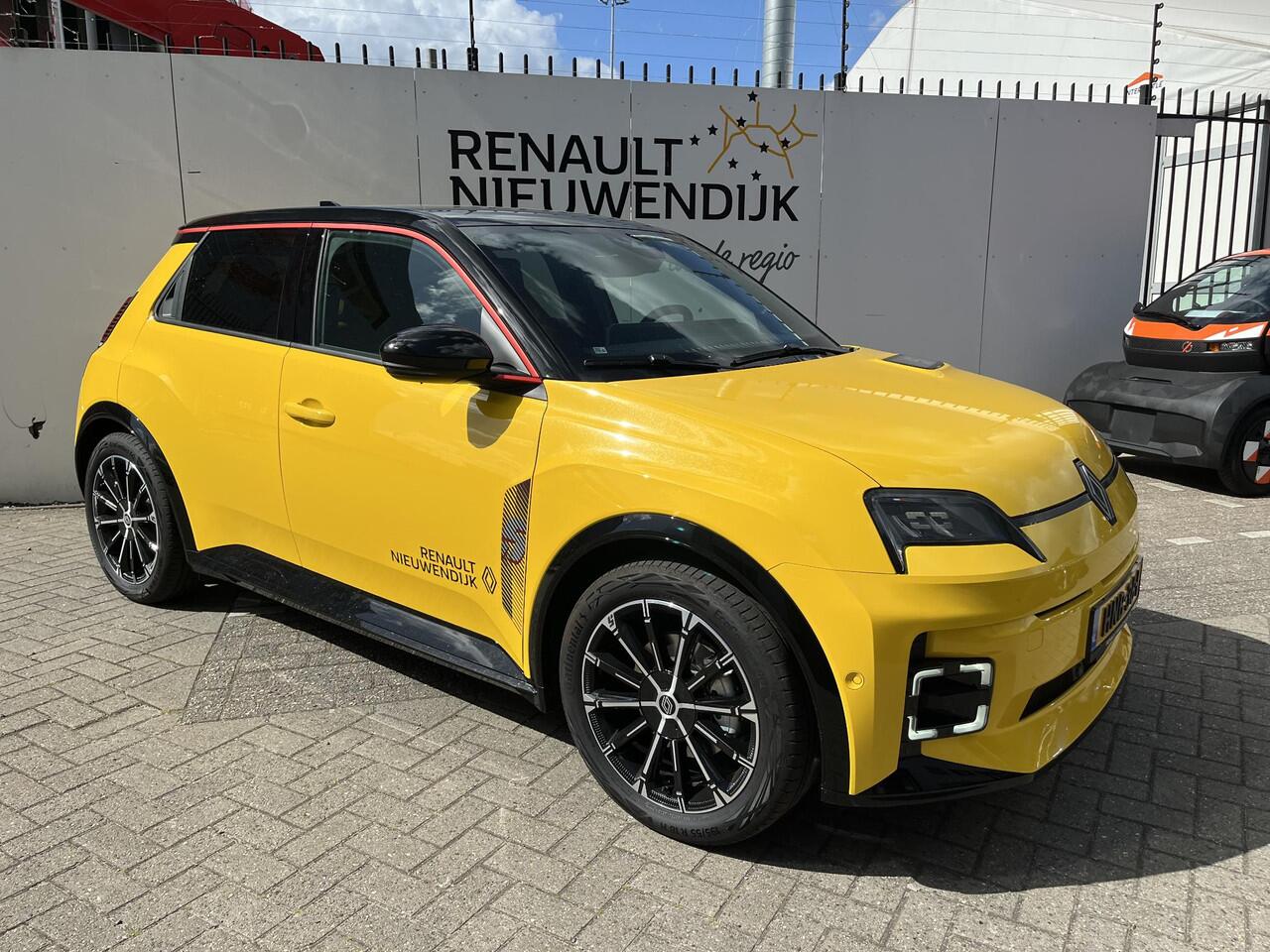 Renault 5 comfort range iconic cinq 52 kWh / Demo Zuidoost / Vraag naar beschikbaarheid