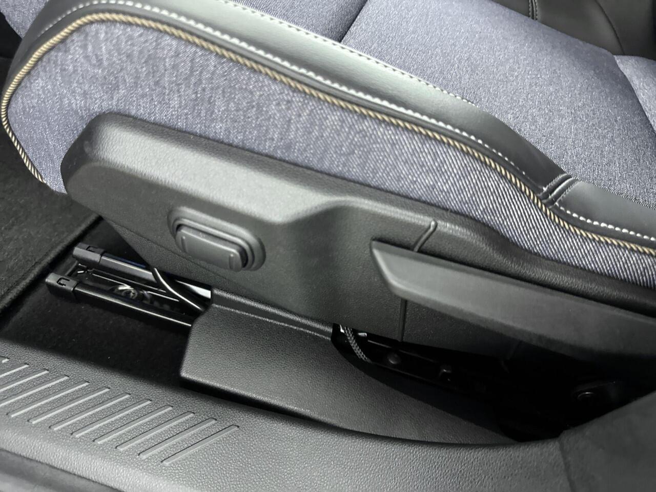 Renault 5 Techno 52kWh Comfort Range 150PK | Pack Safety & Advanced Driving Assist | Pack Harman/Kardon | Apple CarPlay/Android Auto | Draadloze Oplader | Grootlichtassistent | Keyless | Park Assist | Stoel- en Stuurverwarming | V2L | Warmtepomp |