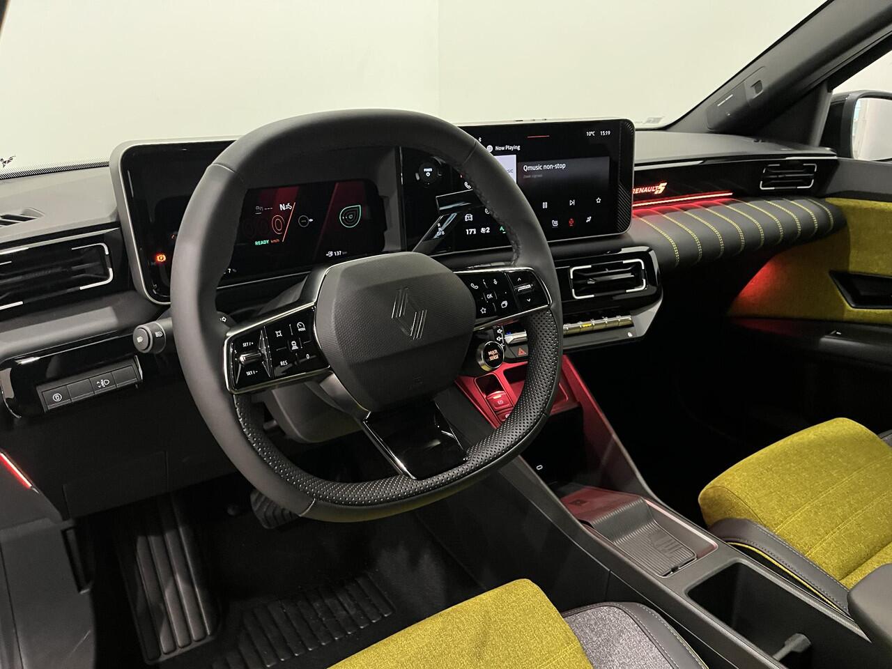 Renault 5 Urban Range Iconic Cinq 52 kWh | Harman Kardon | Pack Safety & Advanced Driving Assist | Adapter V2L, energie naar extern apparaat | Van: ¤36.859,- nu rijklaar voor: ¤ 35.359,-