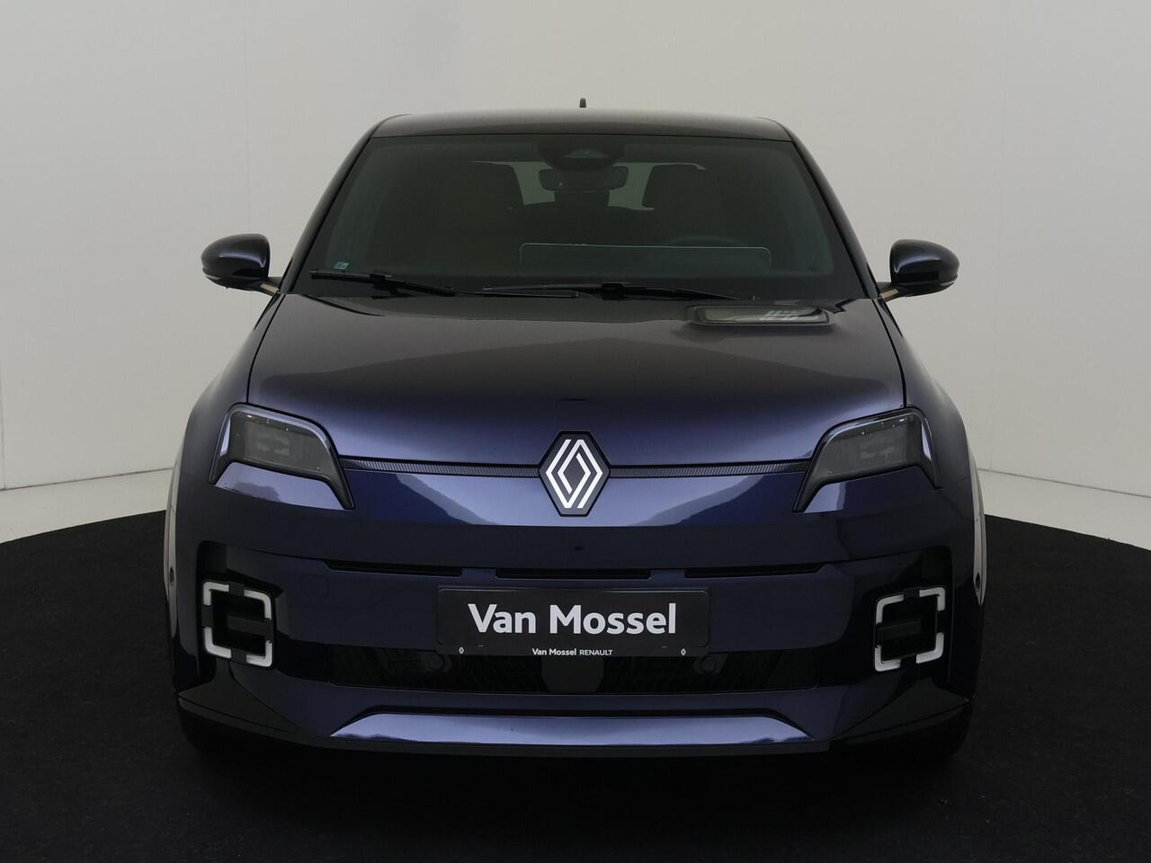 Renault 5 E-TECH comfort range iconic cinq 52 kWh Renault 5 comfort range iconic cinq 52 kWh |