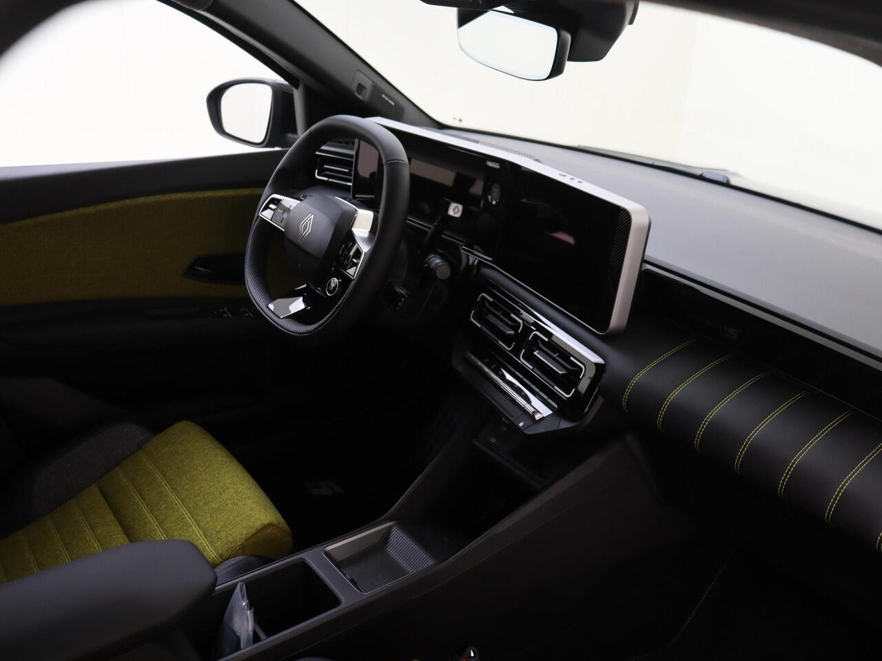 Renault 5 E-TECH comfort range iconic cinq 52 kWh Renault 5 comfort range iconic cinq 52 kWh |