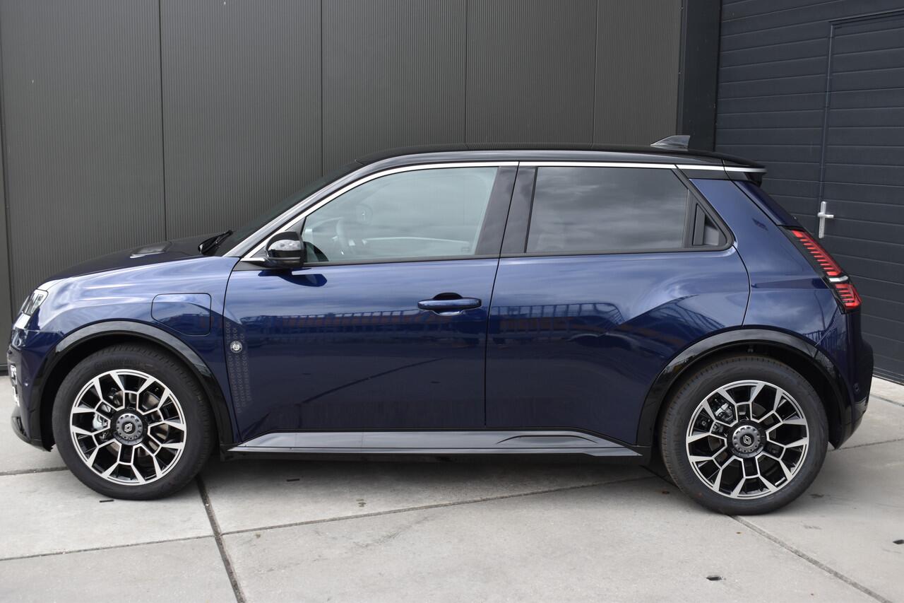 Renault 5 Roland-Garros | Achteruitrijcamera | Elektrisch verwarmbare voorstoelen | ISOFIX-bevestigingssysteem voor kinderzitjes op passagiersstoel en op de twee buitenste zitplaatsen achter