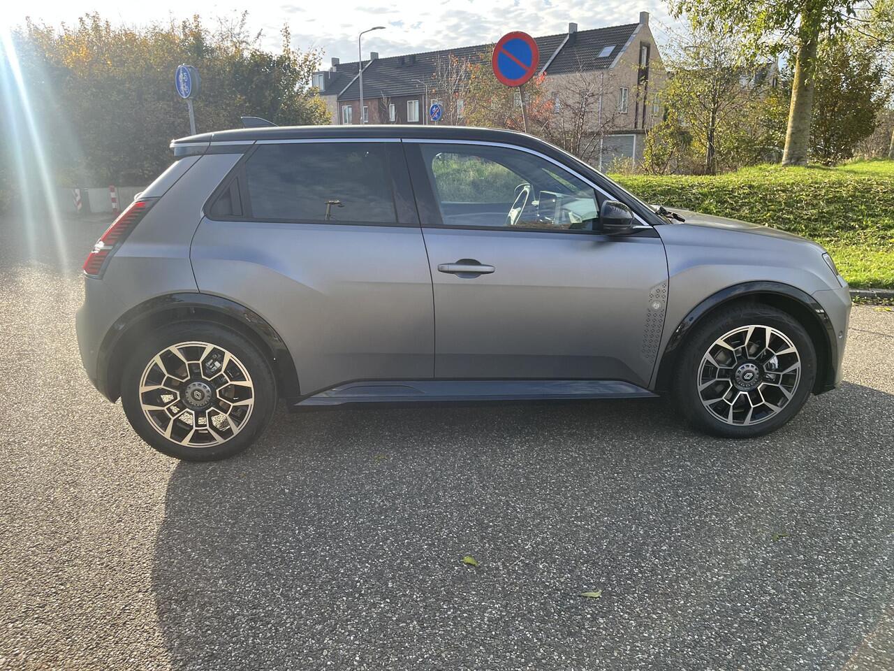 Renault 5 comfort range Roland-Garros 52 kWh APPLE CARPLAY ANDROID AUTO / CLIMATE CONTROLE / NAVIGATIE / PACK SAFETY & ADVANCED DRIVING ASSIST.