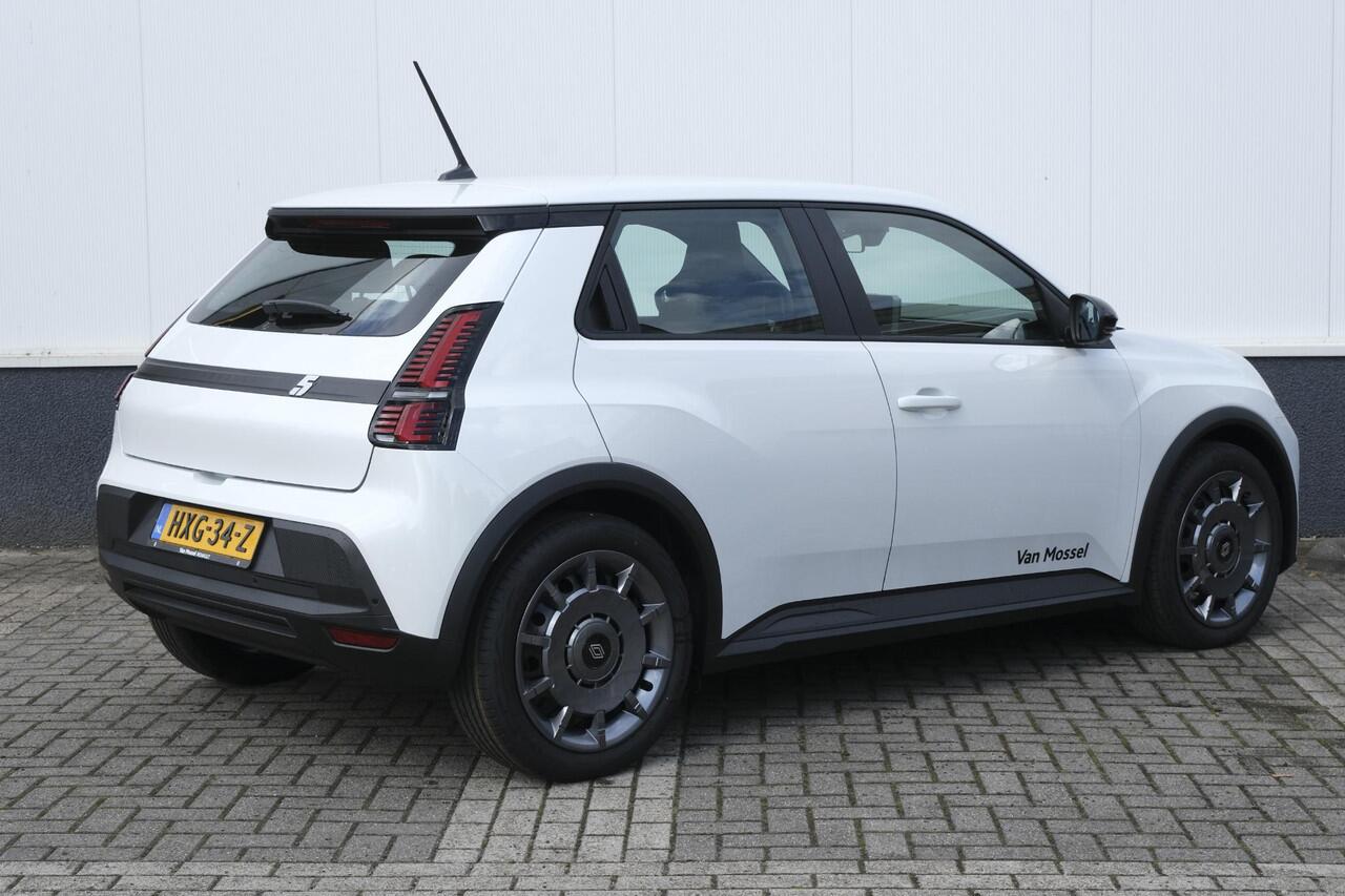 Renault 5 40kWh Urban Range Evolution 120PK | Stoelverwarming | Keyless | Apple CarPlay & Android Auto | Parkeersensoren | Climate Control