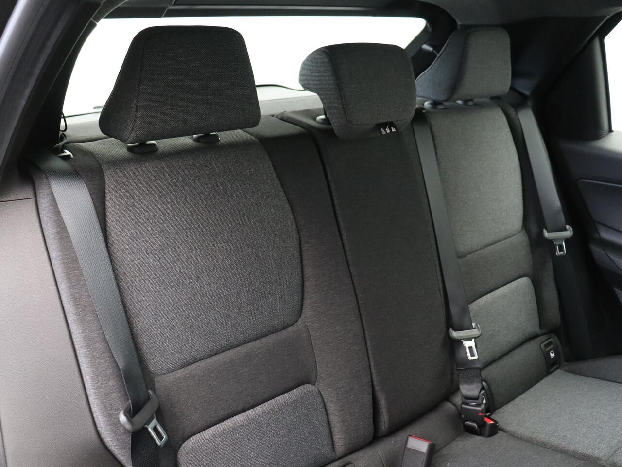 Renault 5 Evolution Urban range | Cruise control met snelheidsbegrenzer | Full LED koplampen | ISOFIX-bevestigingssysteem voor kinderzitjes op passagiersstoel en op de twee buitenste zitplaatsen achter